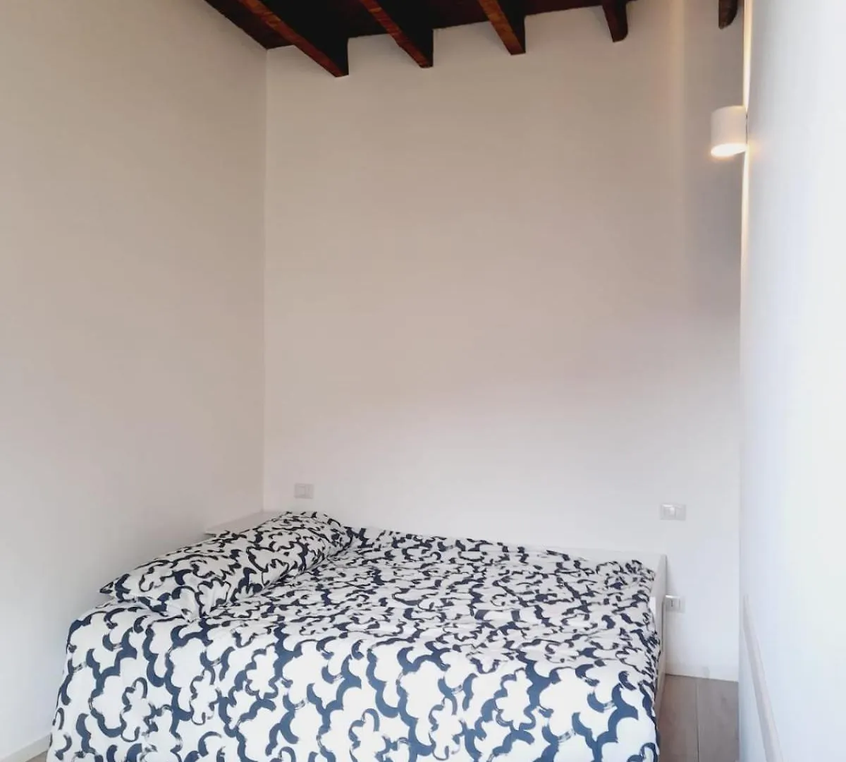 Flat In Milano, Isola Apartment Italy